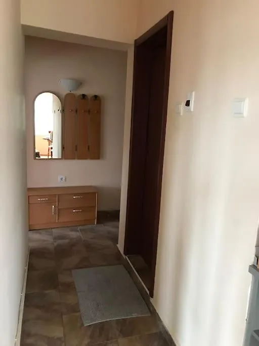 Star Ray Apartment Warna